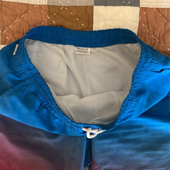 Mens weekends at bathing swim suit medium - Picture 2 of 3